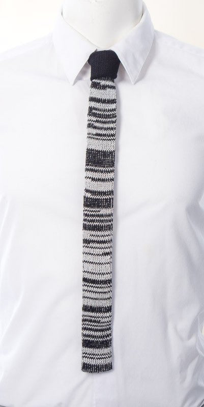 Skinny Tie: Black and Grey Mix (Contrast Knot) - Wool & Water