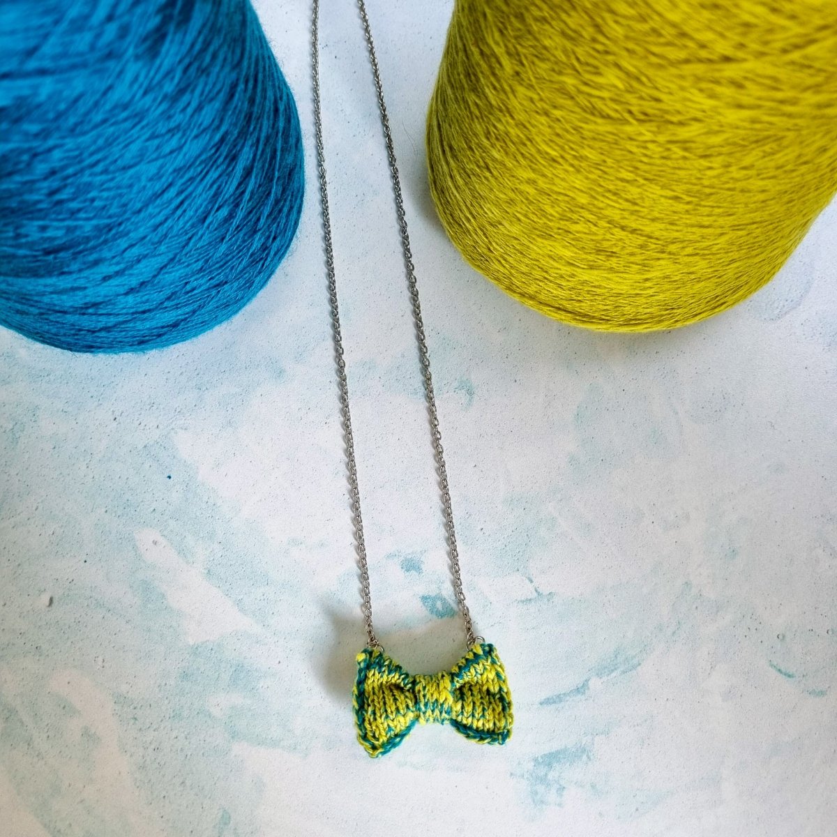Wasabi Mix Mini Bow Tie Necklace - Wool & Water